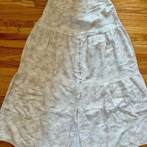 Silver A-Line Midi Skirt with Tiered Design
